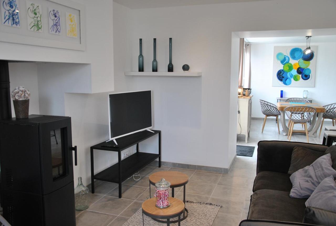 Cap Sur Le Phare A Mogueriec Holiday home